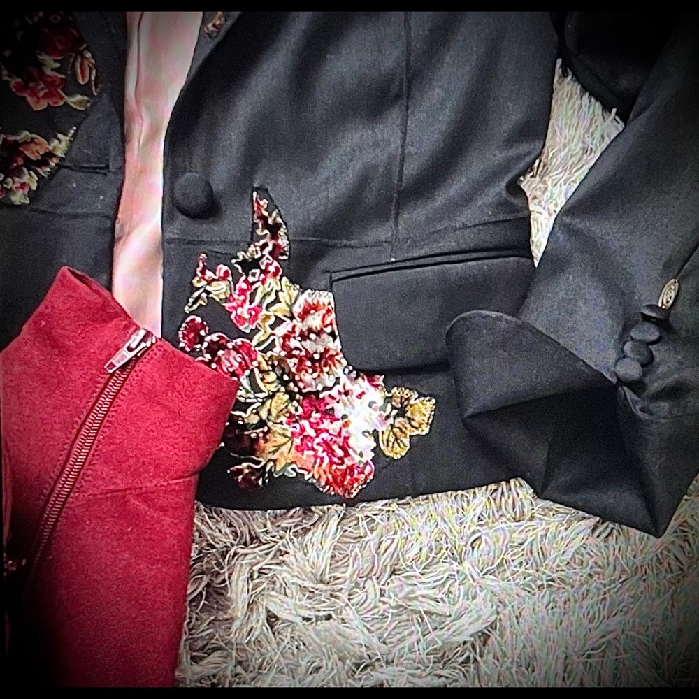 Beautiful blazer/jacket💕 - Picture 15 of 16